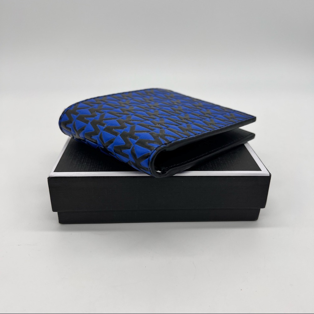 Michael Kors Greyson Logo Embossed Leather Billfold Men's Wallet - Picture 4 of 11